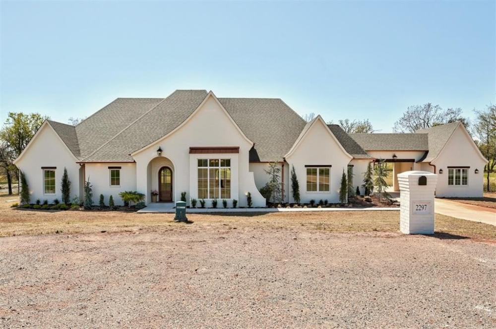 Currently Displayed Property Photo
