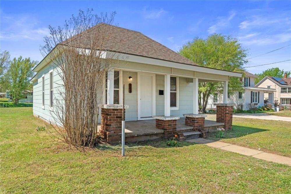 Currently Displayed Property Photo