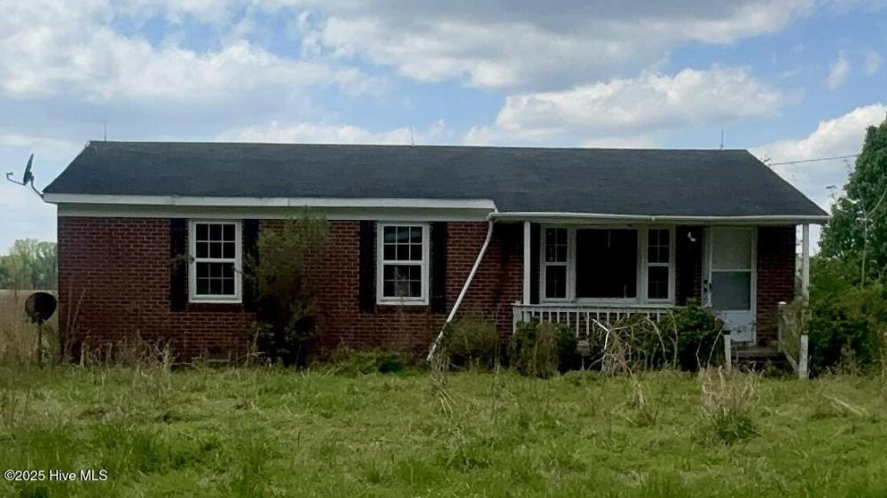 Currently Displayed Property Photo
