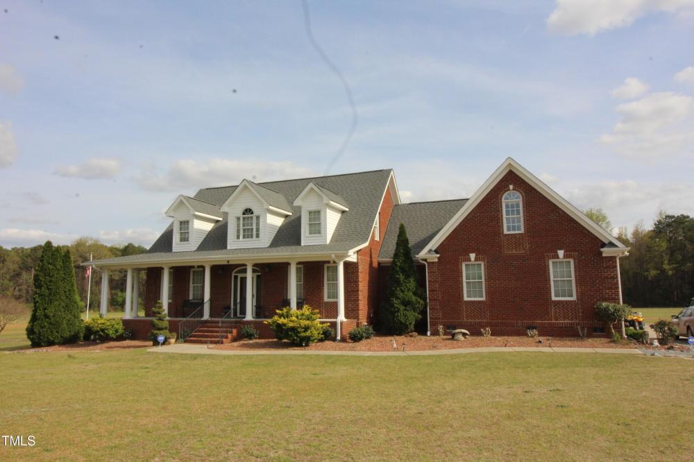 Currently Displayed Property Photo
