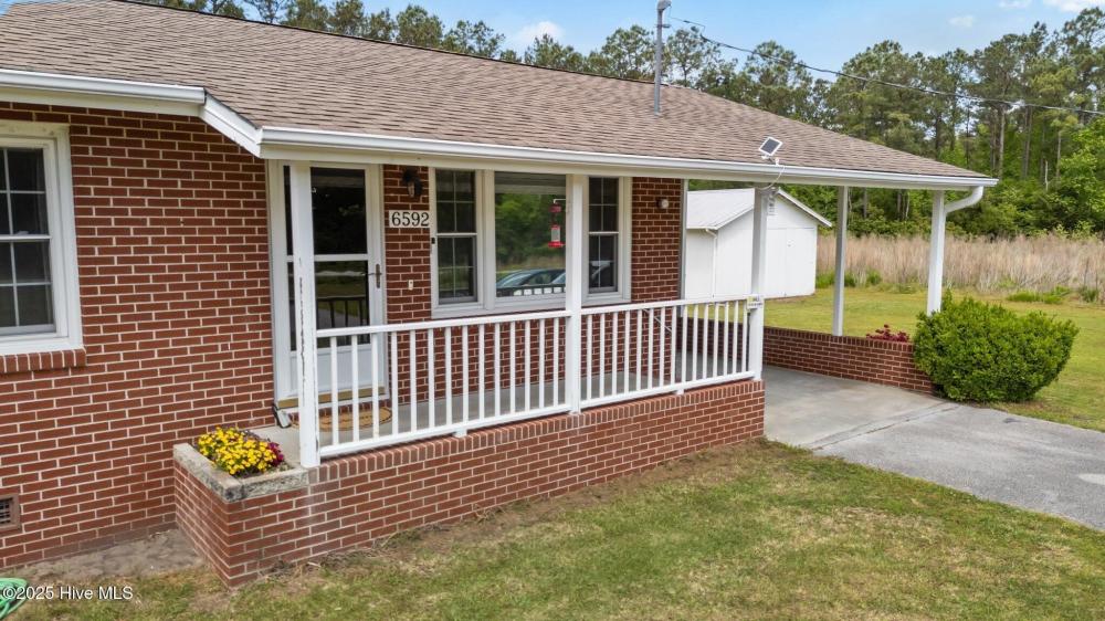 Currently Displayed Property Photo