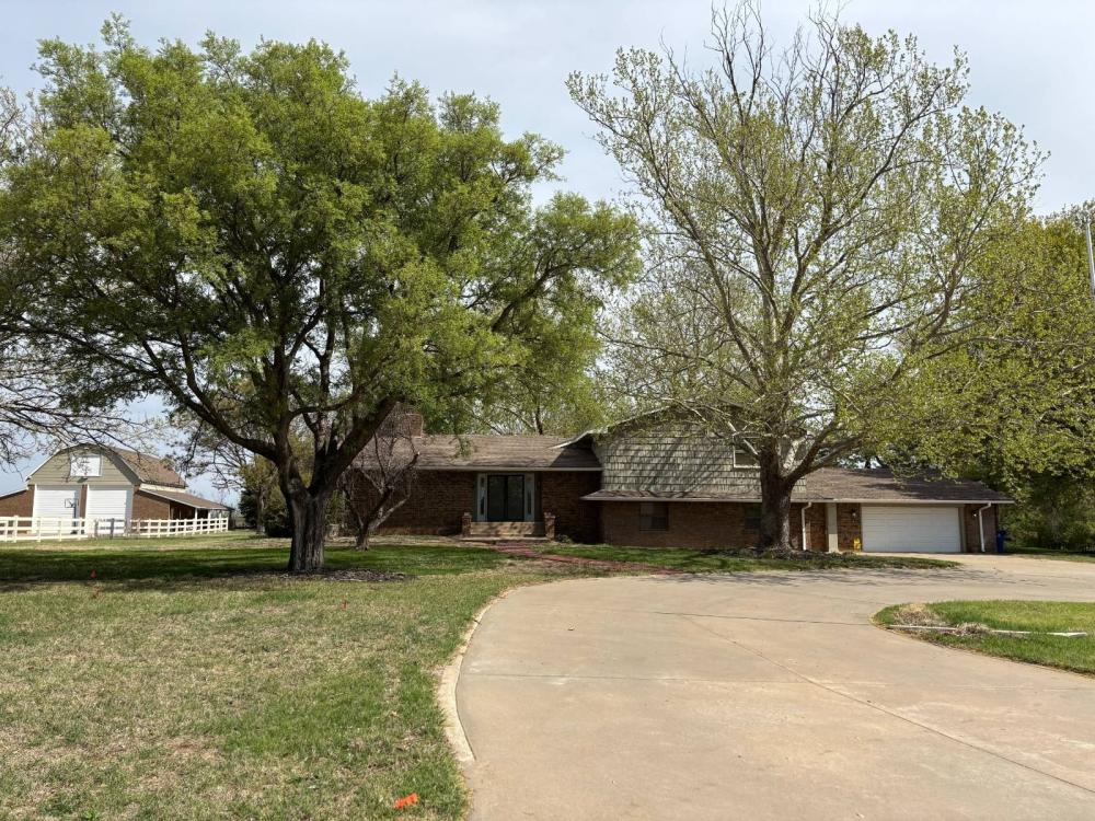 Currently Displayed Property Photo