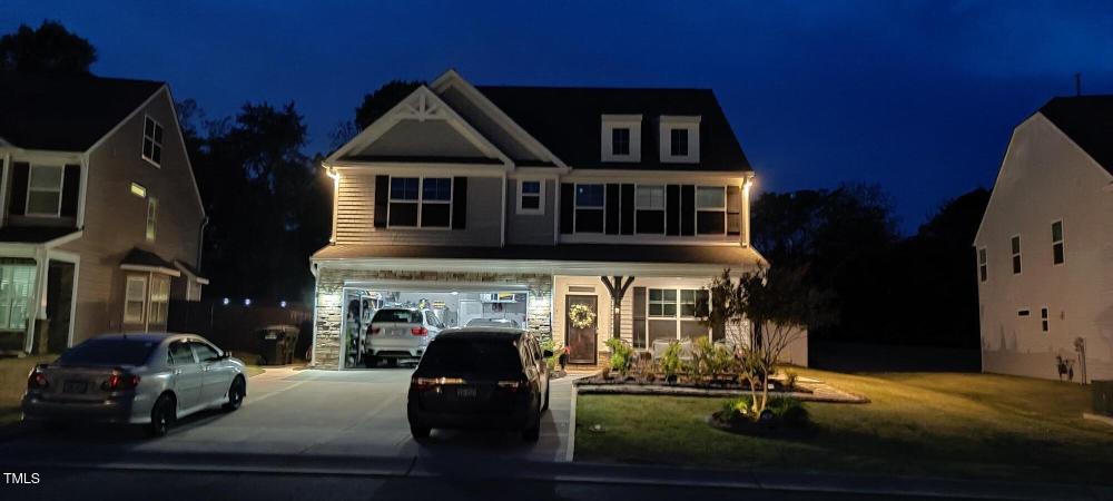 Currently Displayed Property Photo